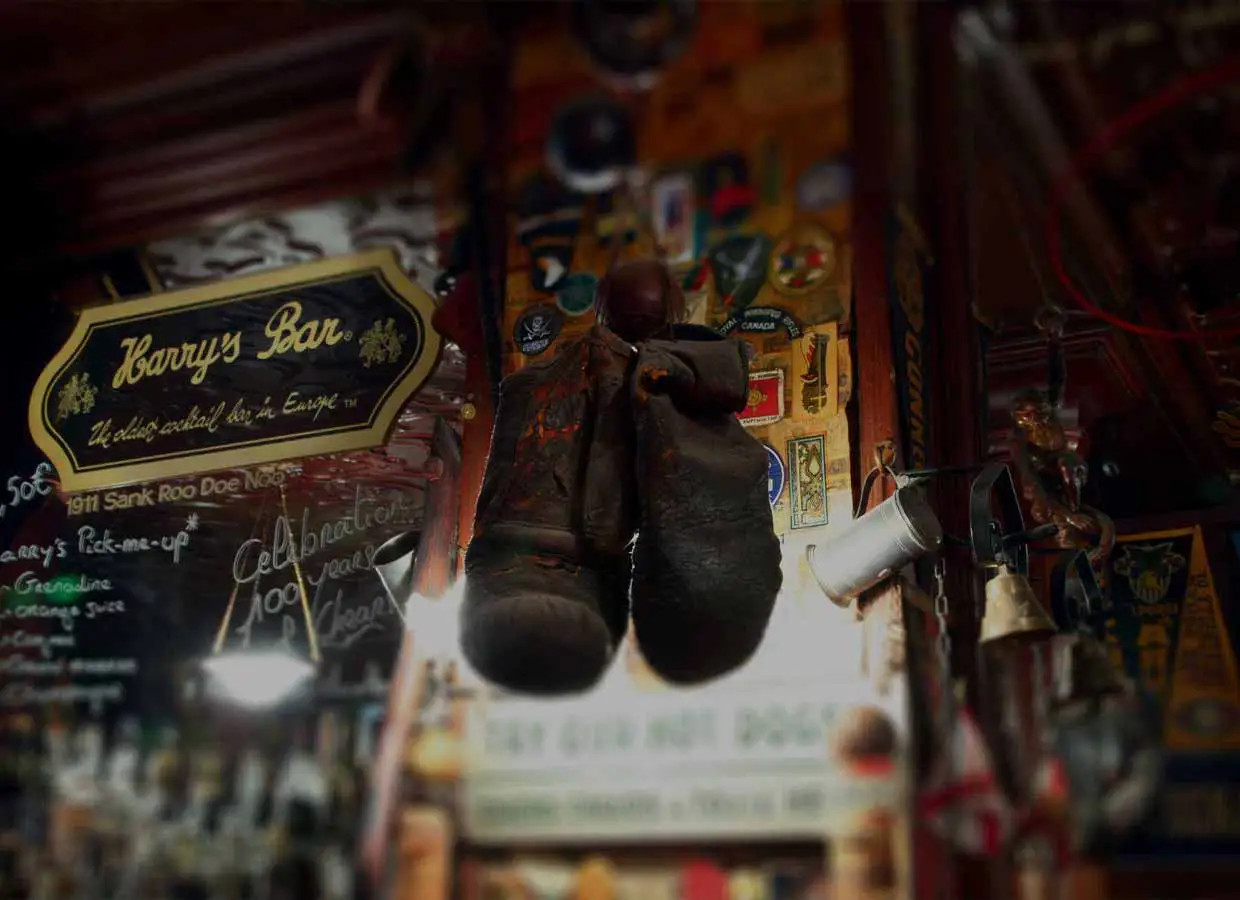 Harry's Bar - Cocktail - Whisky - Piano Bar